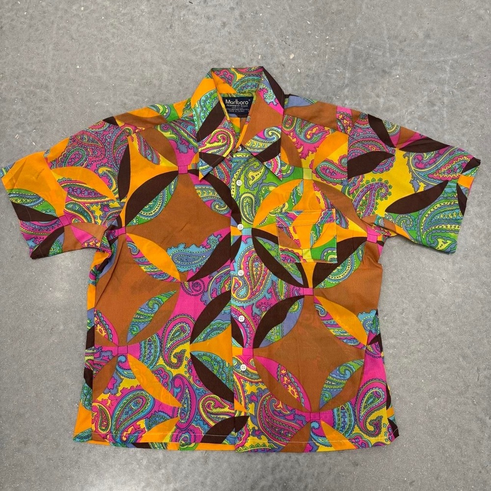 Vintage 70s Marlboro Psychedelic Paisley Shirt Mens Large Short Sleeve Nylon